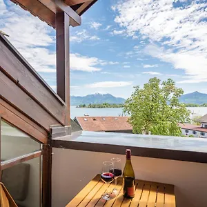 Kuschelnester Und Ferienwohnung Chiemseeglück Mit Wunderschönem Chiemseeblick Gstadt am Chiemsee