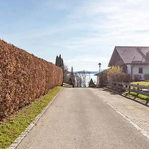 1 Haus Reichl Gstadt am Chiemsee